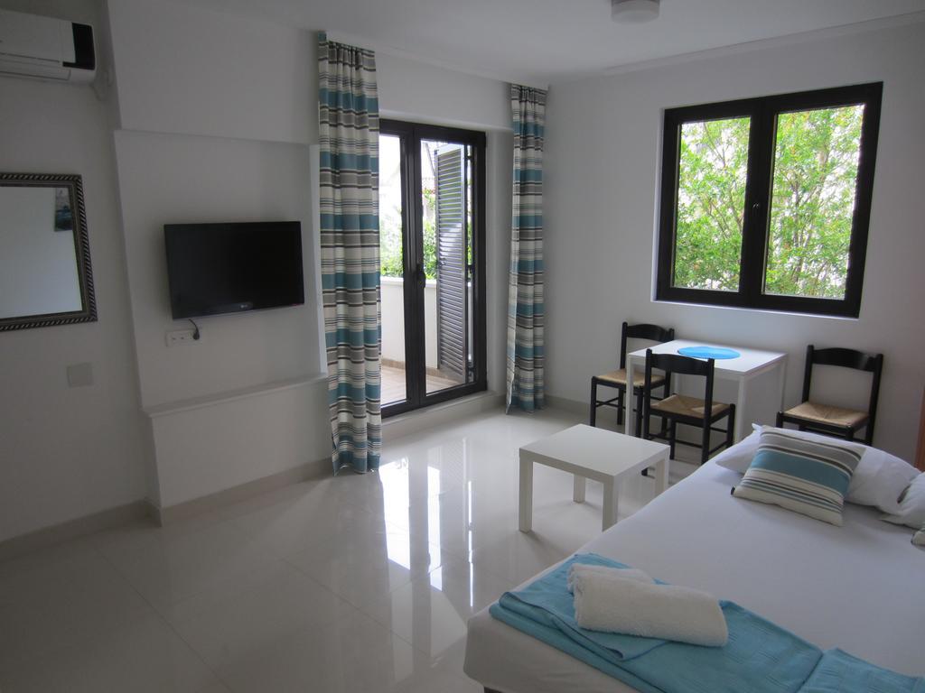 Apartments Minja Nerin Petrovac Exterior foto